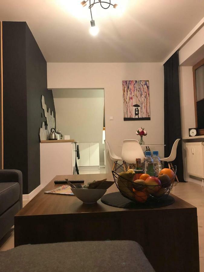 Black Rose Apartament Targi 3 Km, F-Ry Vat Κίελτσε Εξωτερικό φωτογραφία