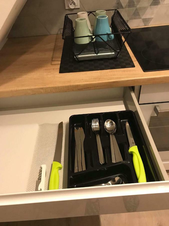 Black Rose Apartament Targi 3 Km, F-Ry Vat Κίελτσε Εξωτερικό φωτογραφία